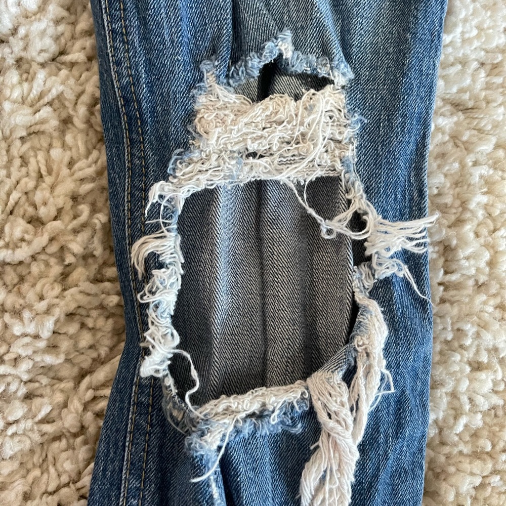 Distressed Joe’s Jeans - Picture 8 of 10